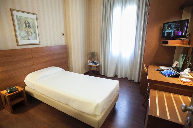 Hotel 2C Legnano Eksteriør bilde