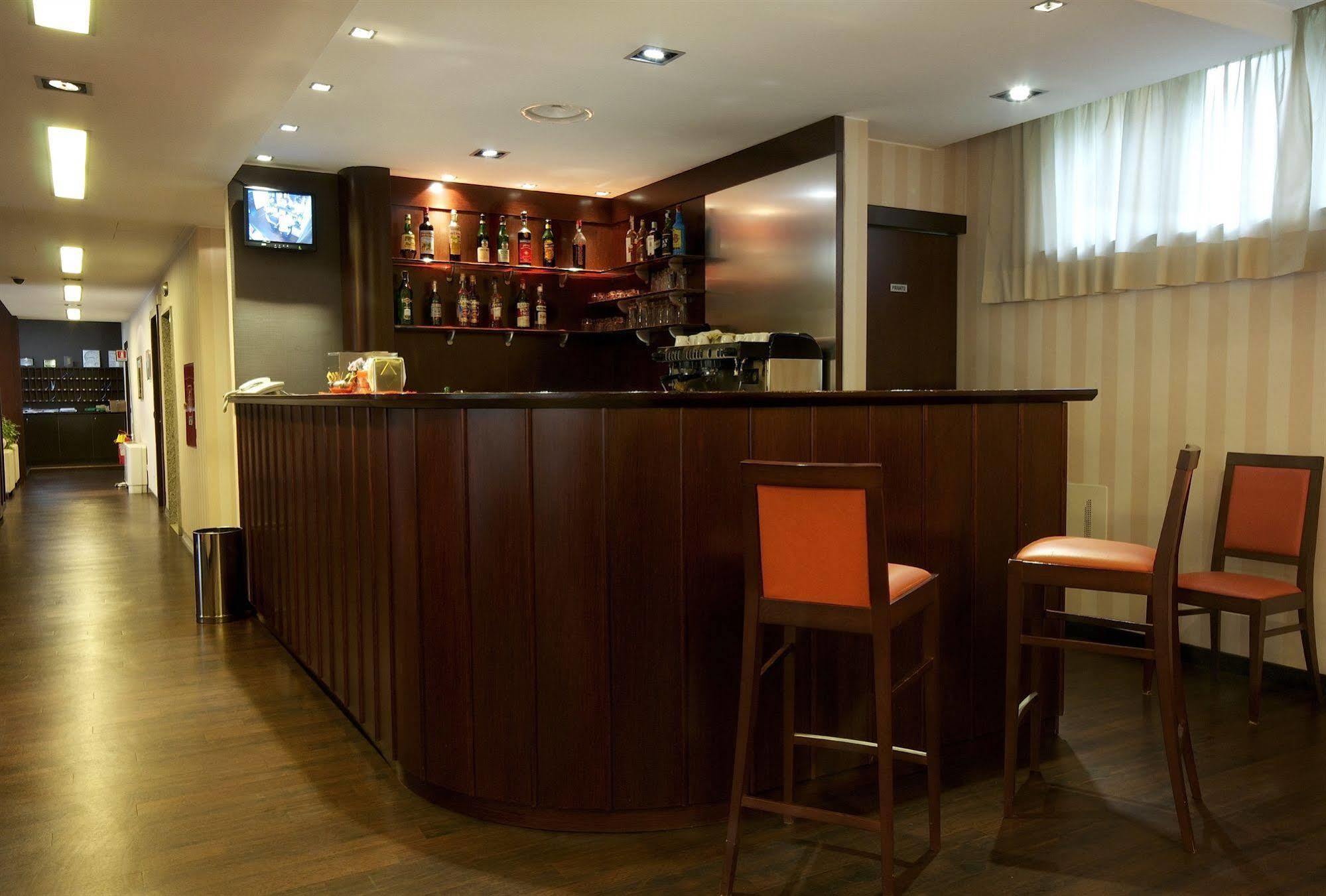 Hotel 2C Legnano Eksteriør bilde