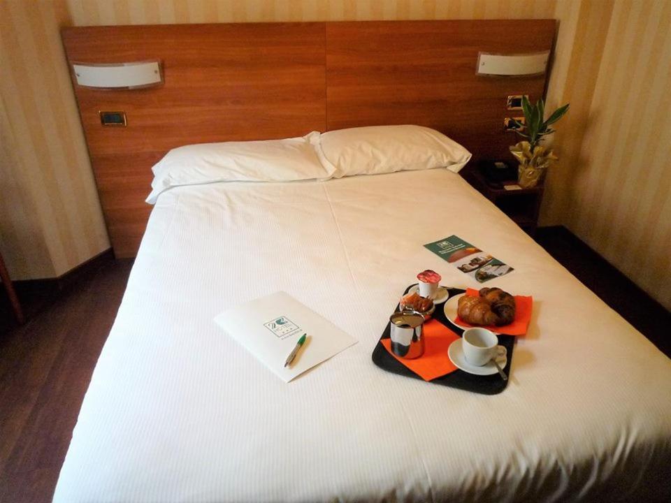Hotel 2C Legnano Eksteriør bilde